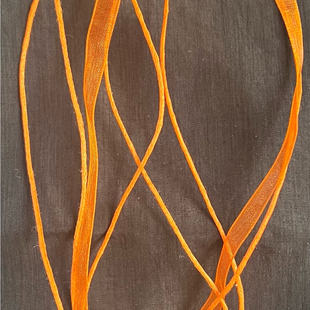 Blown glass necklace - Picture 4 of 8